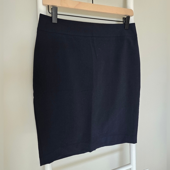 Ann Taylor Dresses & Skirts - Ann Taylor Petite Navy Pencil Skirt
